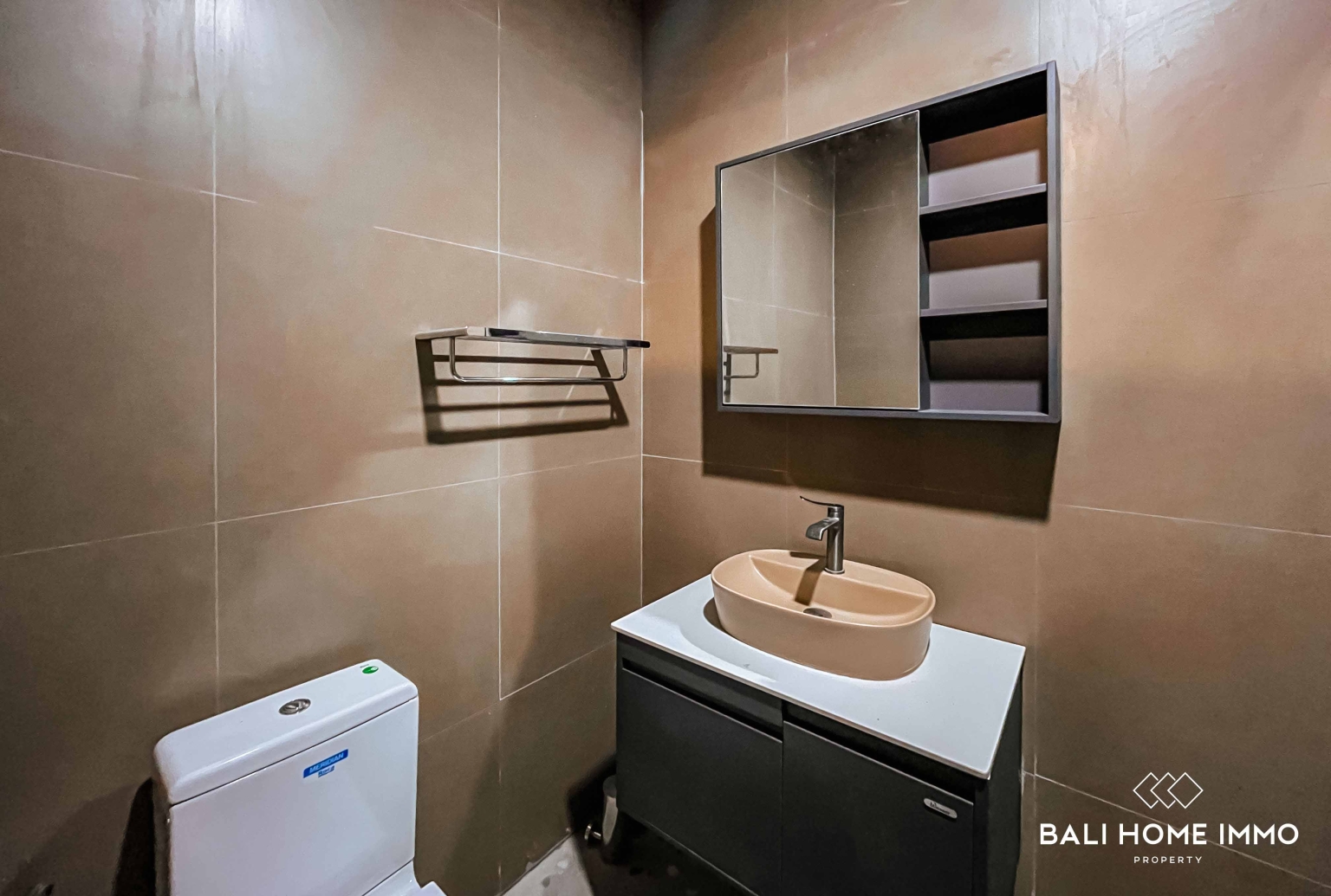 COZY 3 BEDROOMS VILLA FOR YEARLY AND MONTHLY IN BALI - JIMBARAN — image 11