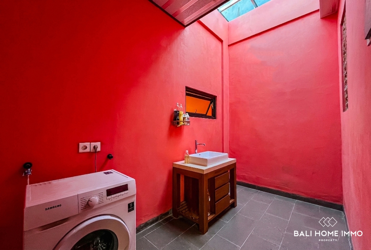 COZY 3 BEDROOMS VILLA FOR YEARLY AND MONTHLY IN BALI - JIMBARAN — image 14