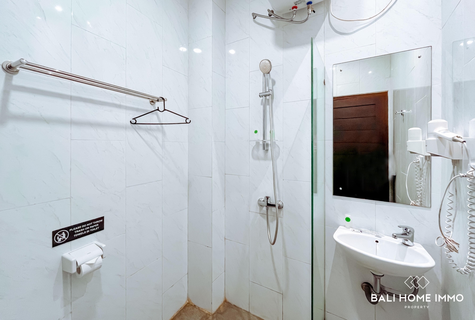 COZY 3 BEDROOMS VILLA FOR YEARLY AND MONTHLY RENTAL IN BALI - JIMBARAN — image 15