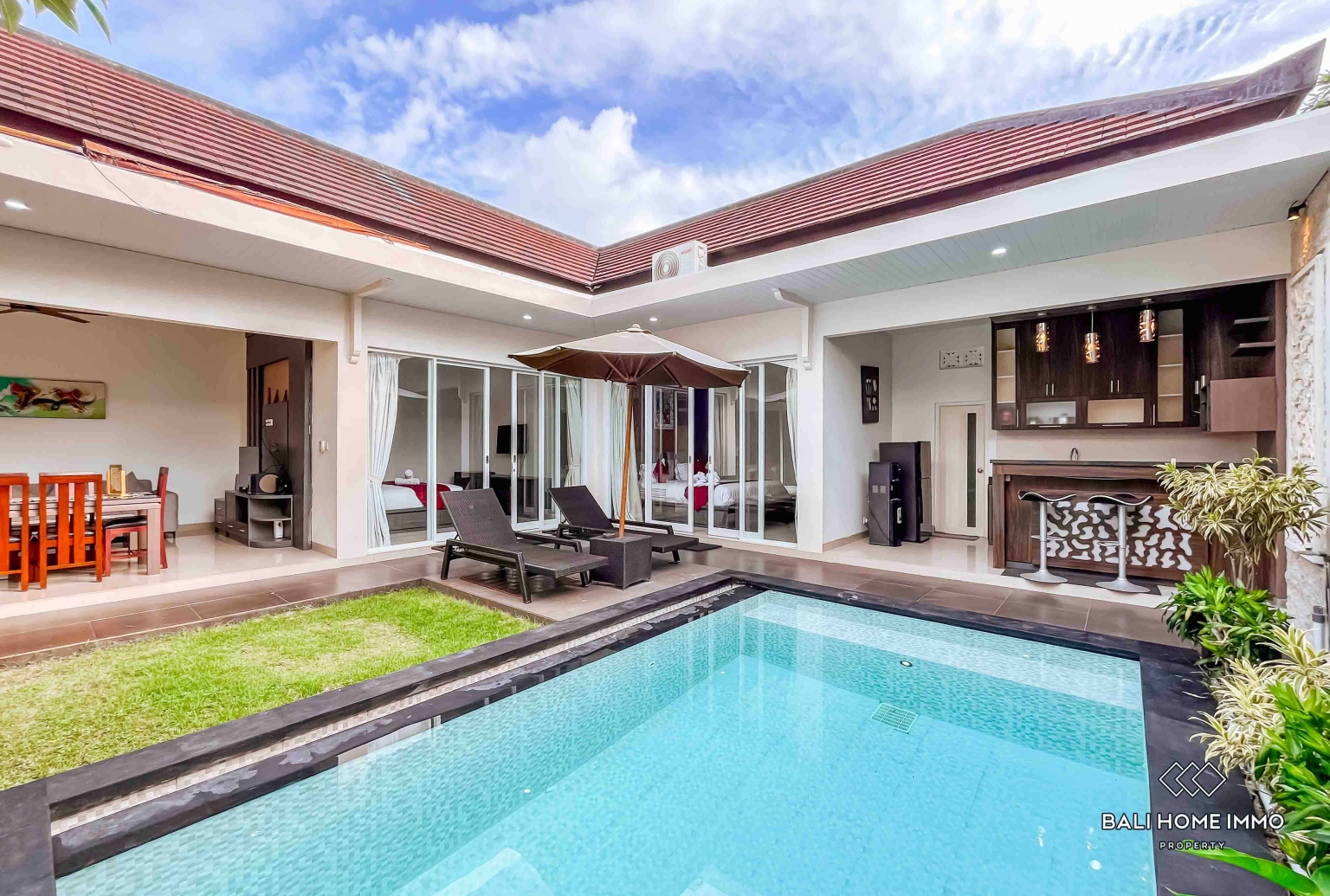 COZY 3 BEDROOMS VILLA FOR YEARLY RENTAL IN BALI - JIMBARAN