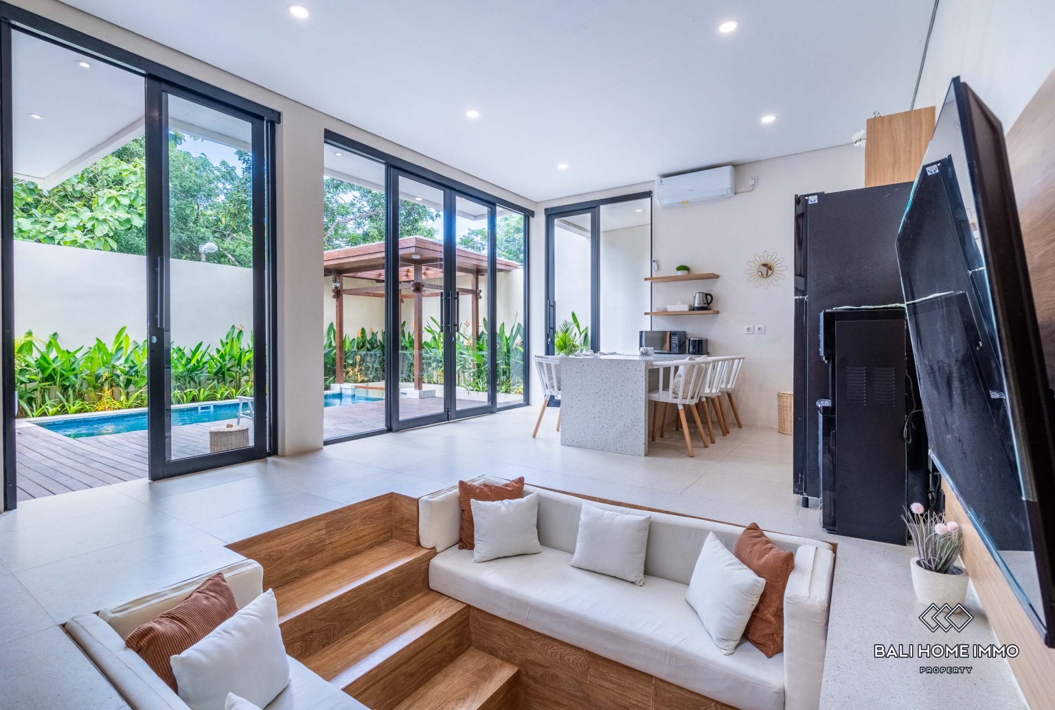 COZY 3 BEDROOMS VILLA FOR YEARLY RENTAL IN BALI - UNGASAN — image 4