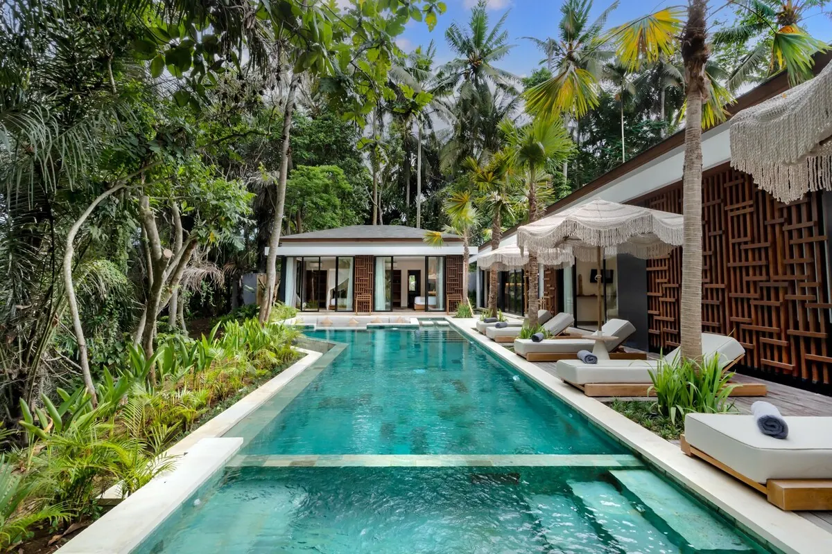 4 BR Designer Infinity-Pool Retreat Ubud — 4BR Villa Rental in Ubud — image 5