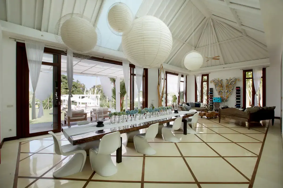 7 BR White Rice-Field Villa Canggu — 7BR Villa Rental in Canggu — image 10