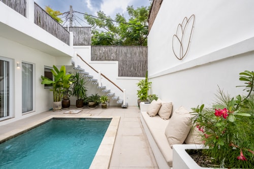 Canggu 1-Bedroom Roof Villa | Swimming Pool, Near Berawa Beach - Canggu, Bali — image 10