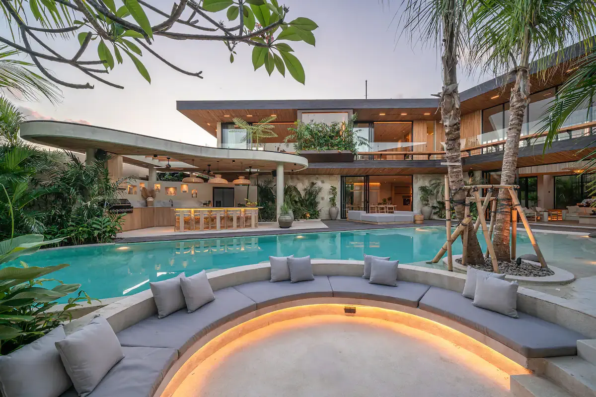5 BR Tropical-Modern Cinema Villa Seminyak — 5BR Villa Rental in Umalas — image 3