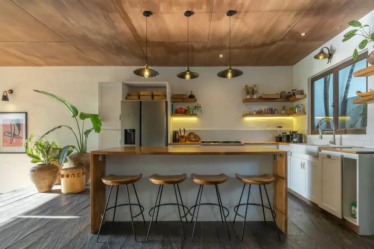 6 BR Tropical Garden Family Villa Canggu — 6BR Villa Rental in Canggu — image 5