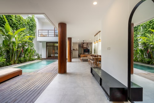 Elegant 4BR Berawa Villa | Pool, Near Beaches in Canggu, Bali — image 18