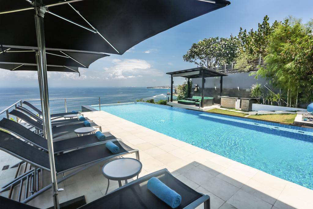 Luxury Villa at Suluban Cliff Uluwatu — image 10