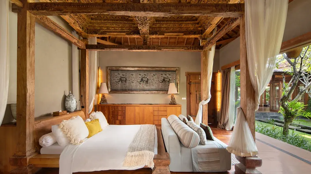 5 BR Private Retreat Seminyak — 5BR Villa Rental in Seminyak — image 5
