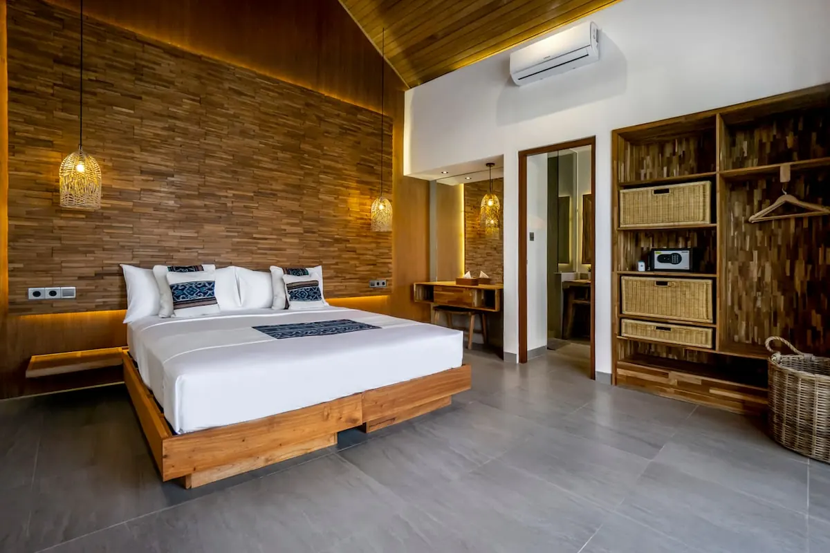 10 BR Tropical-Modern Pool Estate Ubud — 10BR Estate Rental in Ubud — image 8