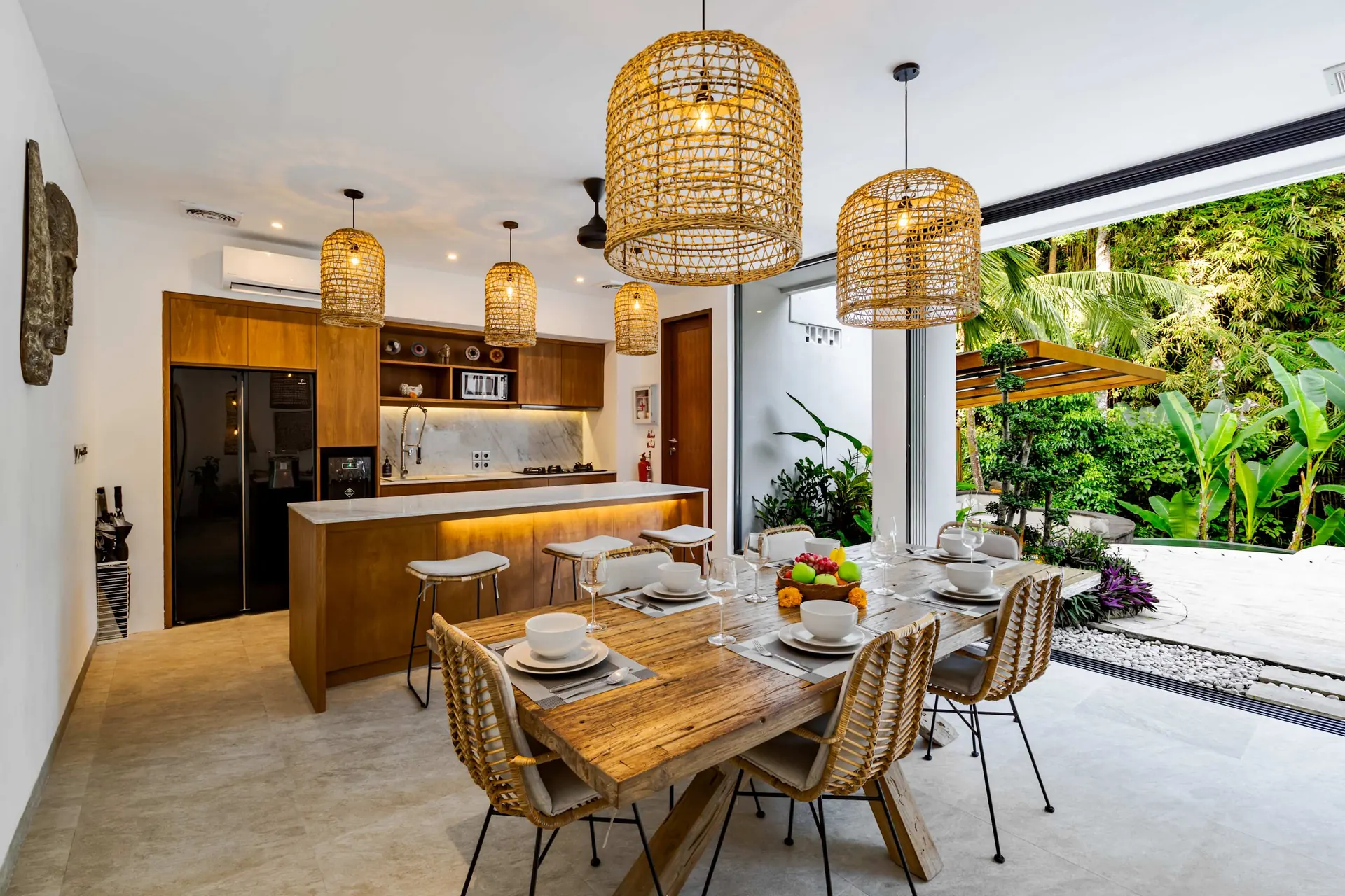 3 BR Jungle Infinity-Pool Villa Ubud — 3BR Villa Rental in Ubud — image 2