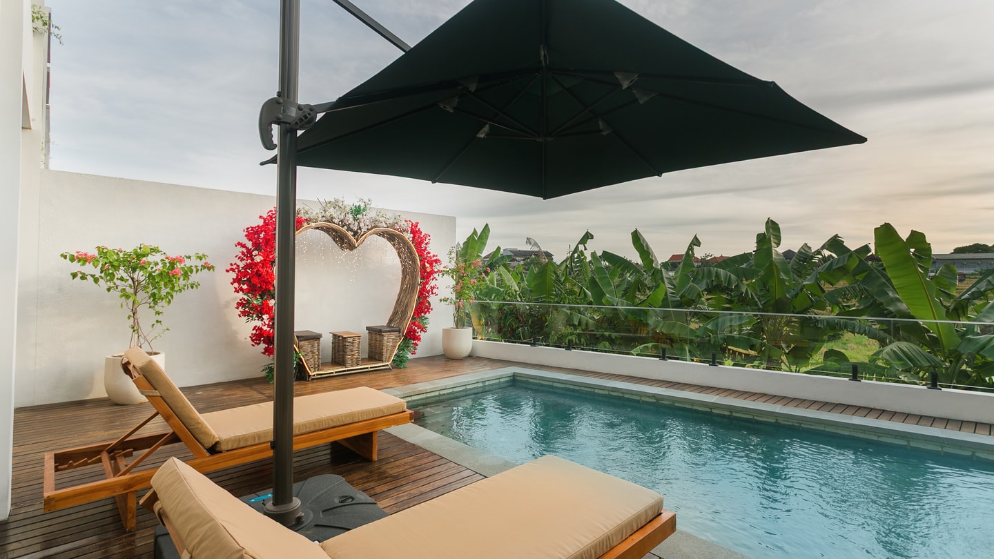2BR Designer Seminyak | Pool & Near Cafes - Canggu, Bali — image 9