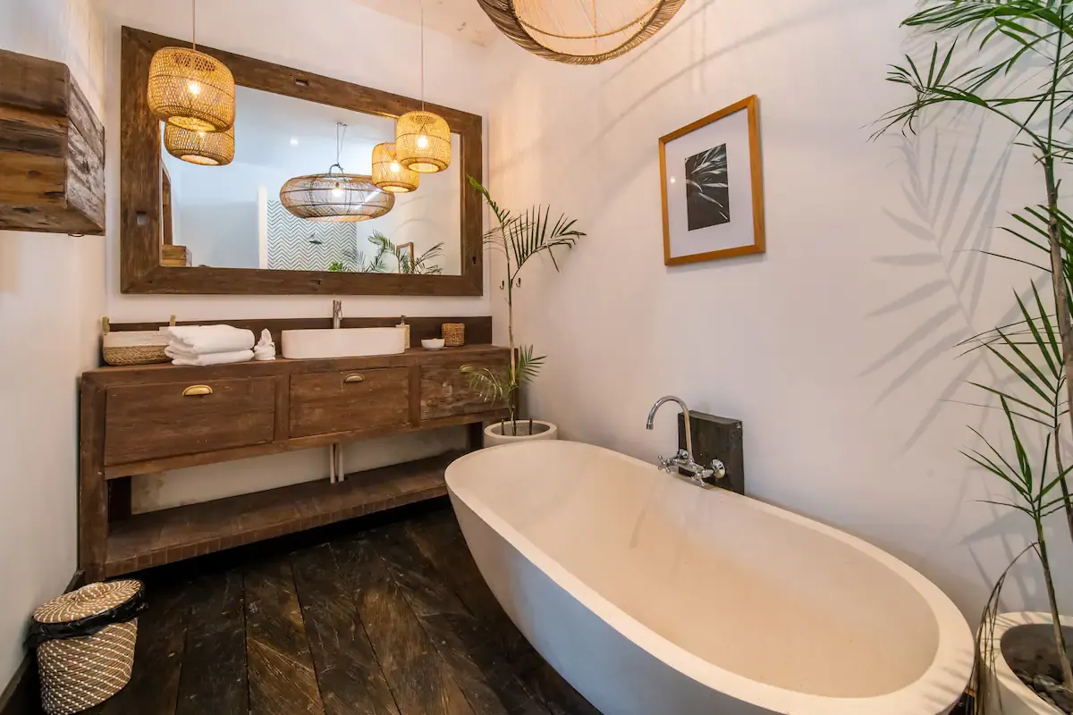 6 BR Group Open-Air Retreat Canggu — 6BR Villa Rental in Canggu — image 4