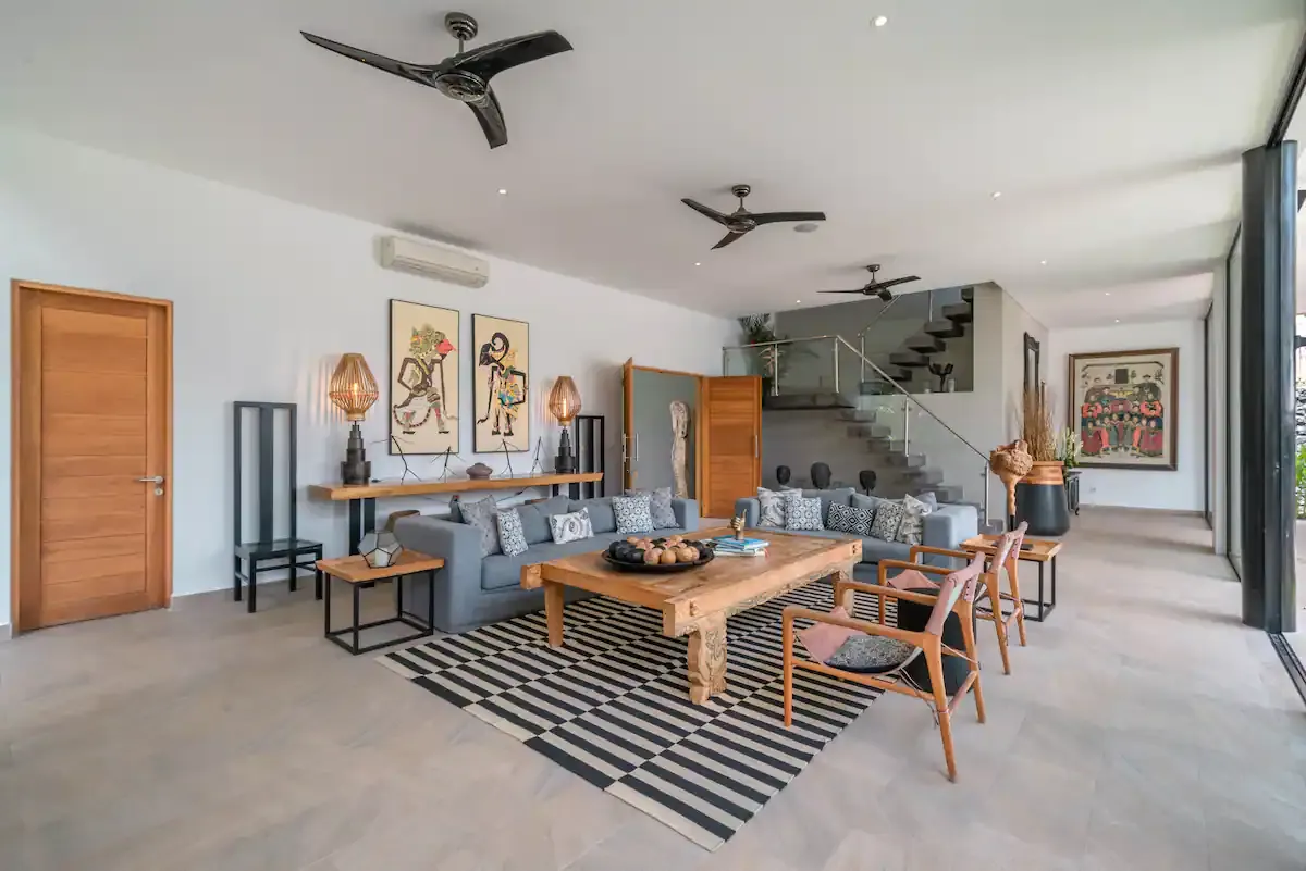 4 BR Walk-to-Beach Modern Villa Canggu — 4BR Villa Rental in Canggu — image 3
