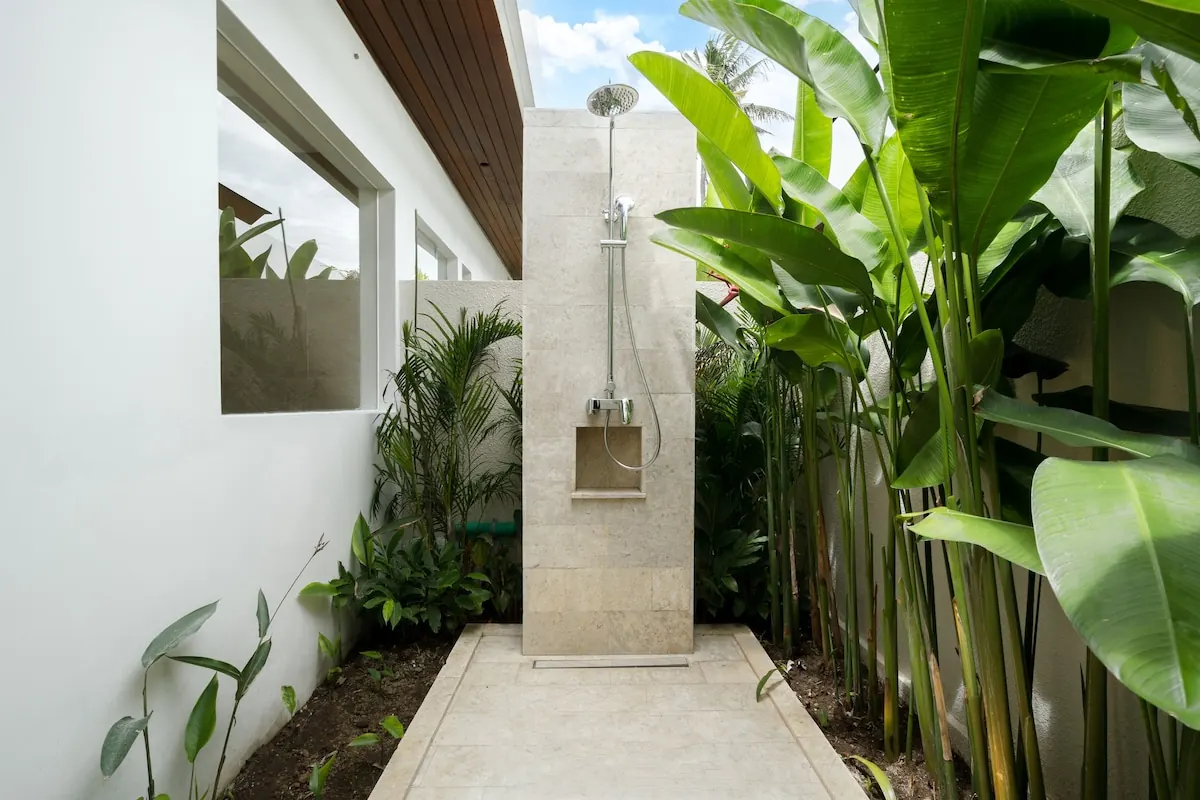6 BR Padel Tropical Garden Villa Ubud — 6BR Villa Rental in Ubud — image 12