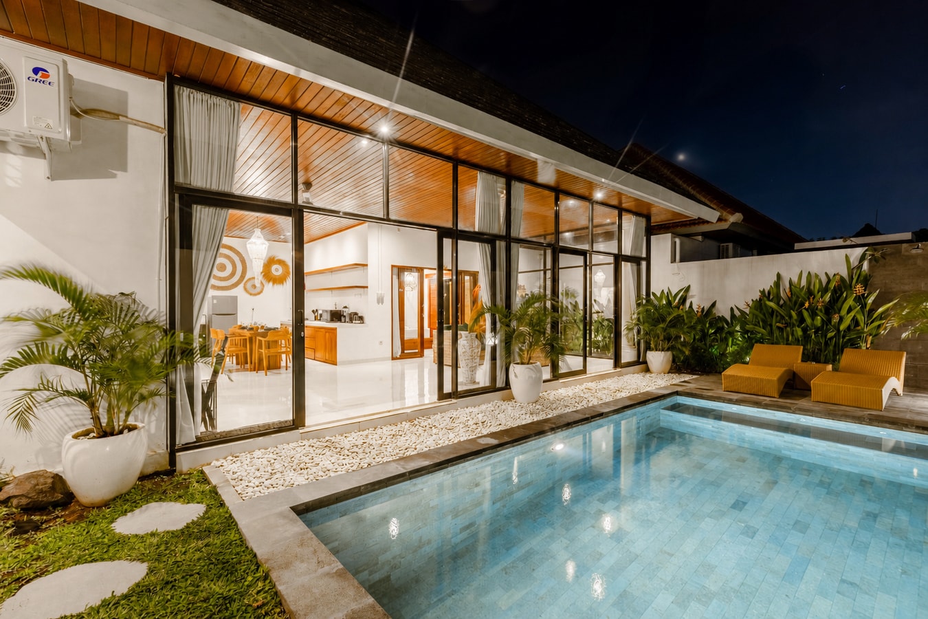 3BR Seseh Villa | Pool & Garden Views, Near Beach in Canggu, Bali