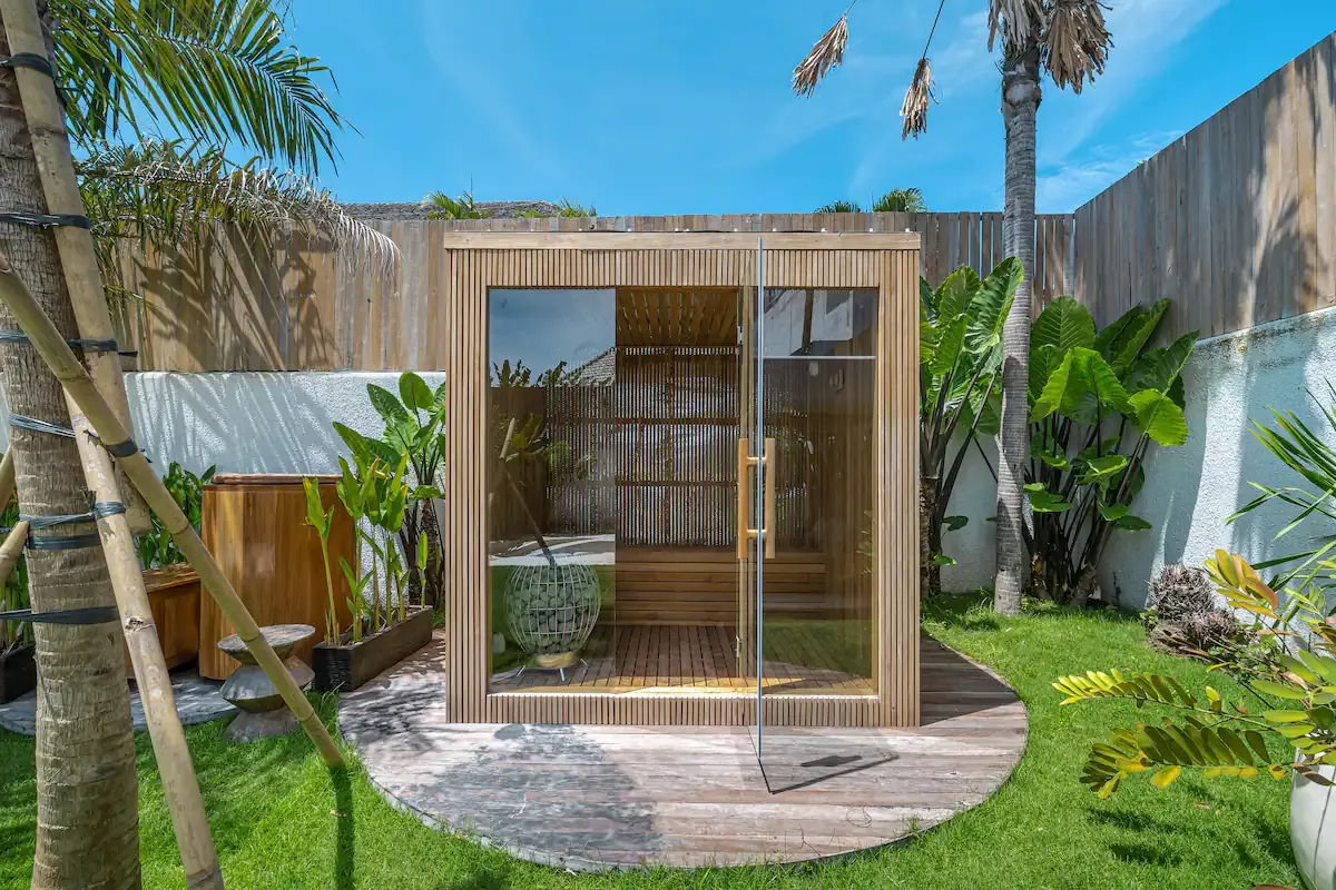 4 BR Tropical-Modern Walk-to-Beach Villa Canggu — 4BR Villa Rental in Canggu — image 4