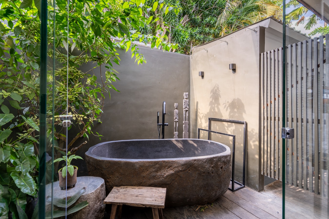 2BR Pererenan Outdoor Bathtub Villa | Near Beaches in Pererenan, Bali — image 9