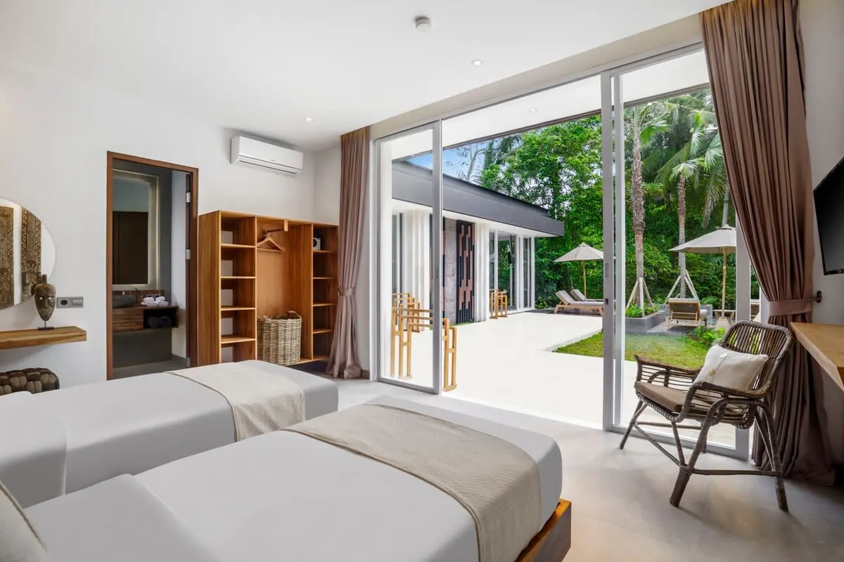 6 BR Rice-Field Jungle Villa Ubud — 6BR Villa Rental in Ubud — image 17