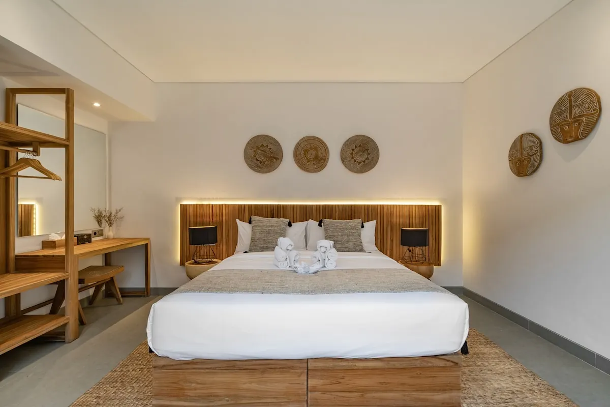 5 BR Designer Tropical-Modern Retreat Ubud — 5BR Villa Rental in Ubud — image 18