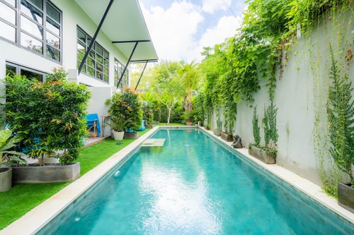 1BR Berawa Loft | Pool & Sundeck BBQ, Near Beach in Canggu, Bali — image 14
