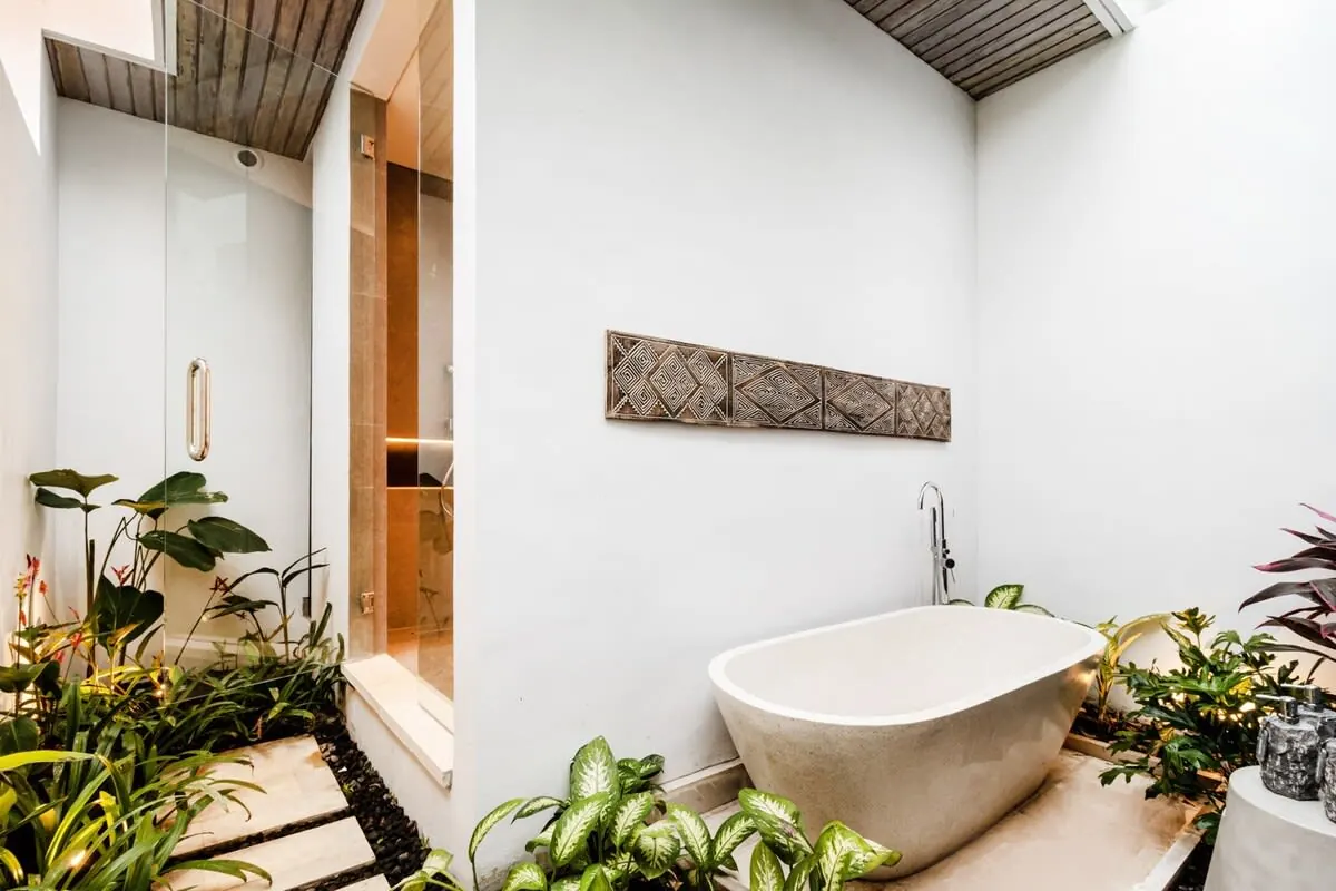 6 BR Courtyard Pool Villa Ubud — 6BR Villa Rental in Ubud — image 17