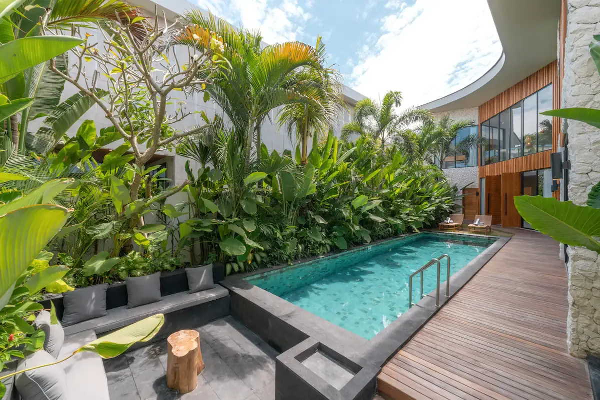 5 BR Walk-to-Beach Tropical-Modern Villa Canggu — 5BR Villa Rental in Canggu — image 5