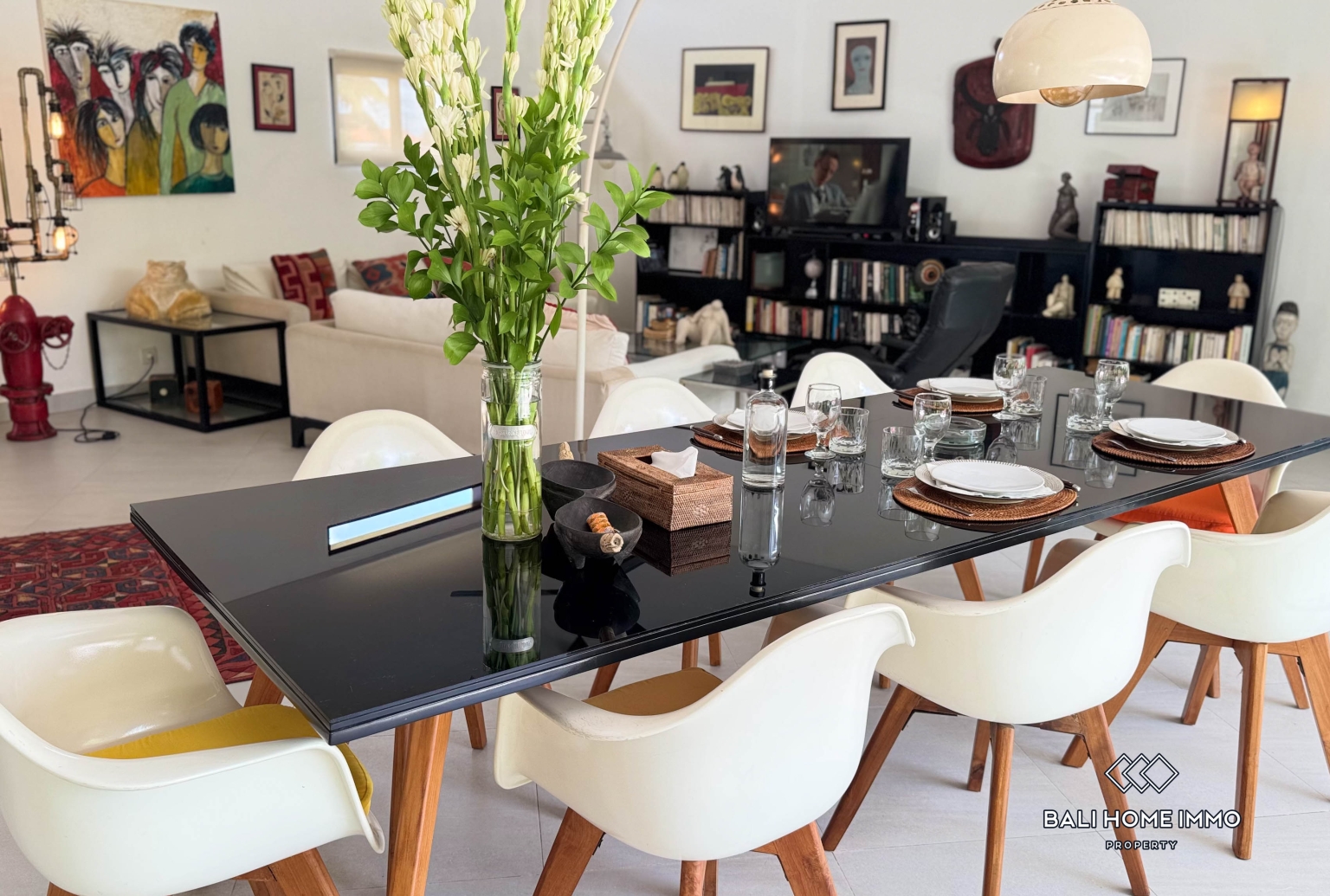Elegant 2-Bedroom Villa with Massive Tropical Garden for rental in Ubud — image 10