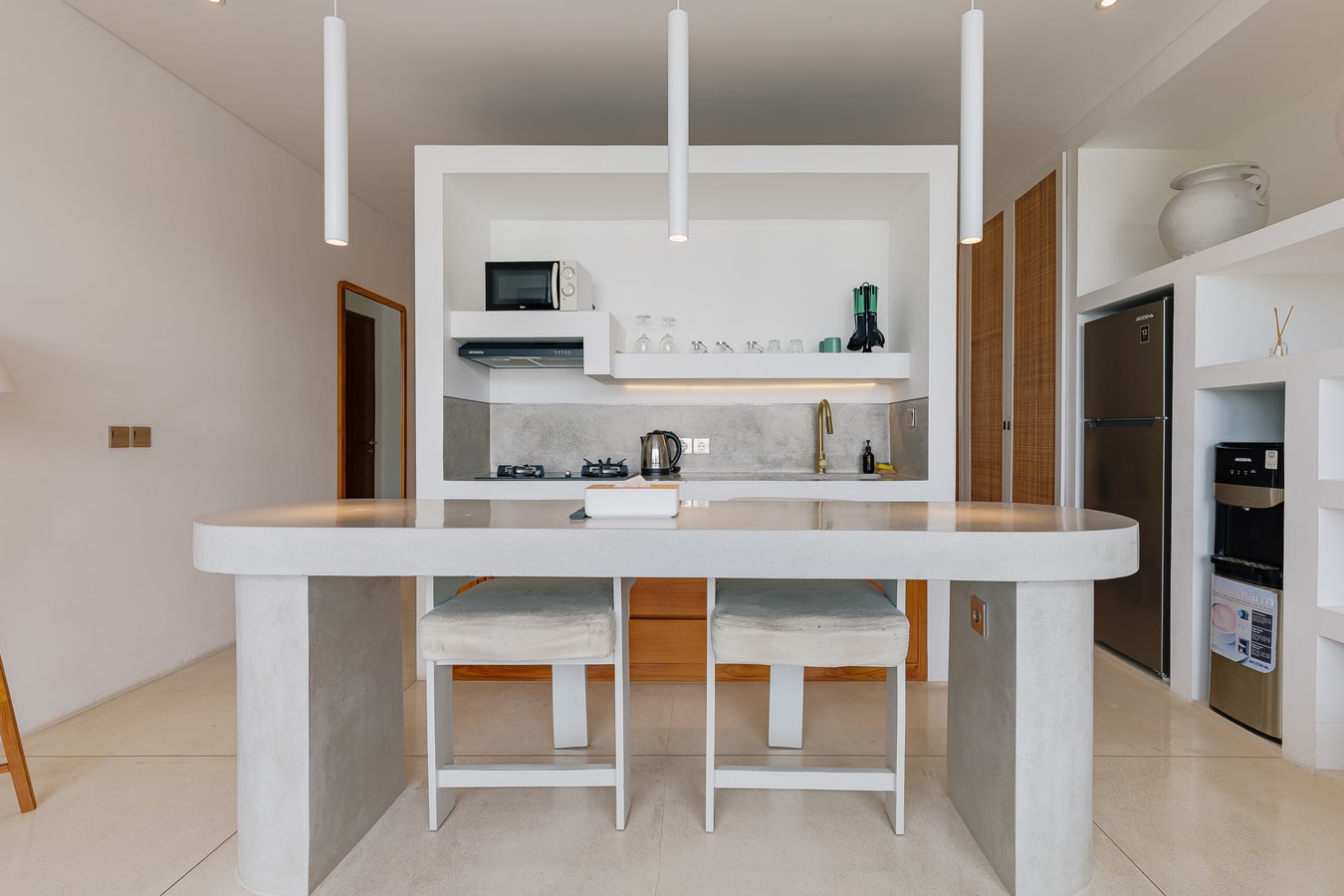 Sore 17 - 1 Bedroom Apartment with Pool, Pererenan in Canggu, Bali — image 17