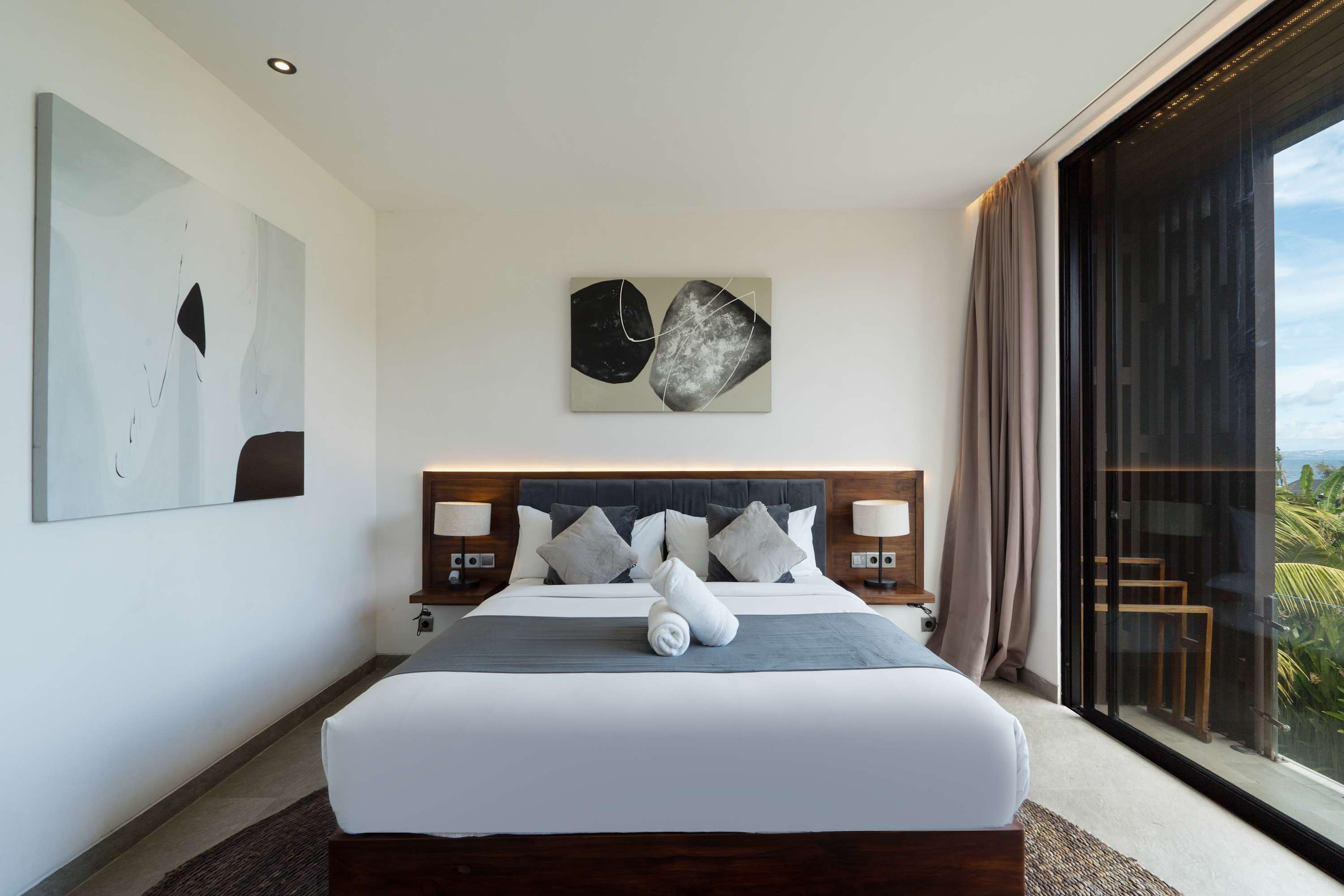 Villa Paradoxe in Canggu — image 10