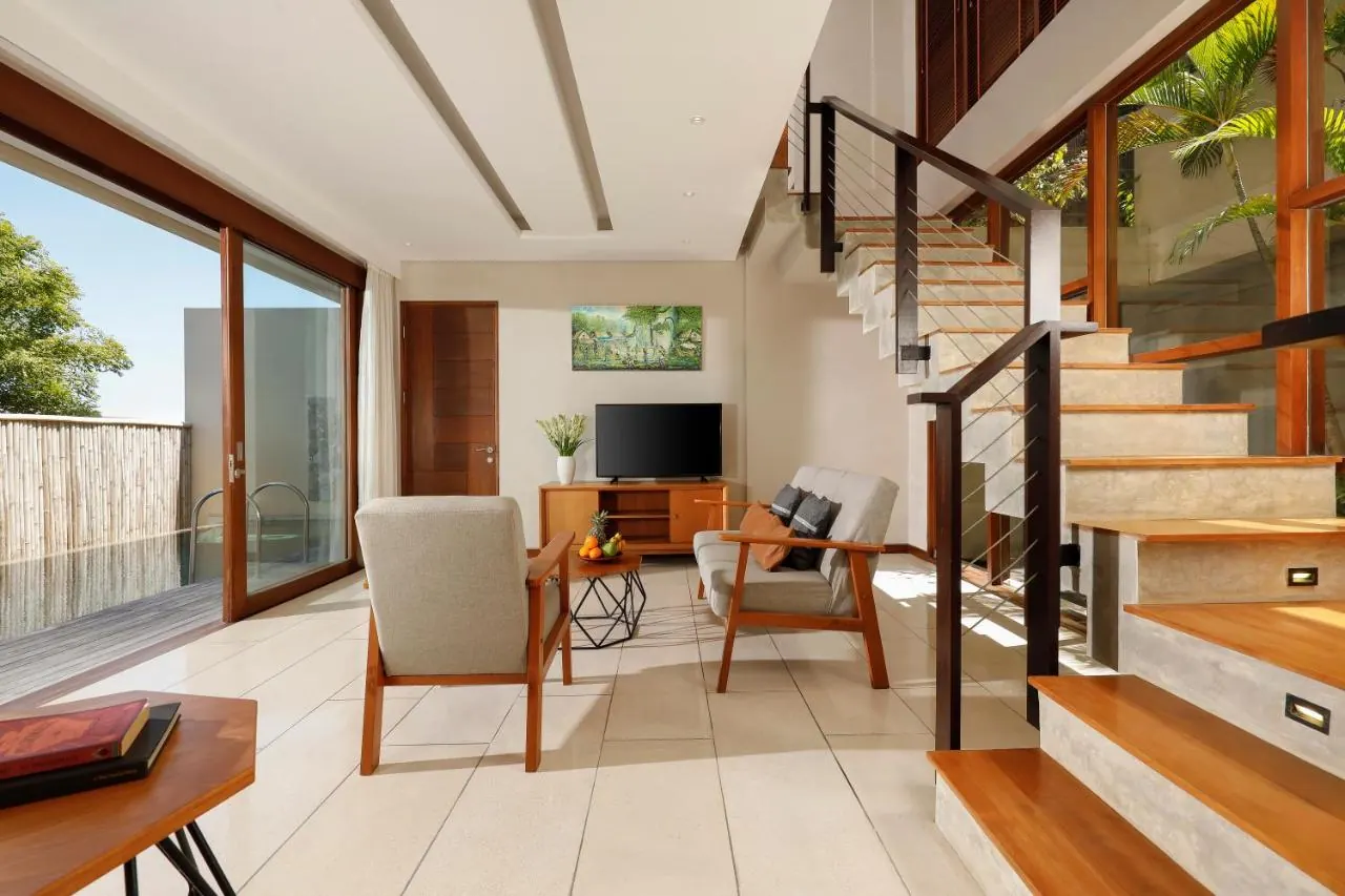 3 BR Hilltop Pool Villa Nusa Dua — 3BR Villa Rental in Nusa Dua — image 2