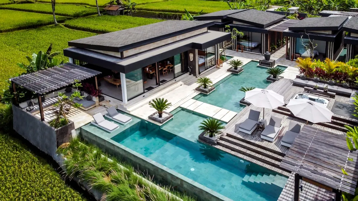 5 BR Tropical-Modern Designer Retreat Ubud — 5BR Villa Rental in Ubud — image 6