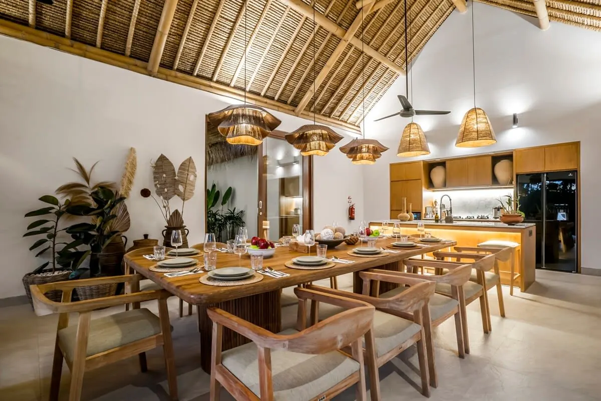 6 BR Thatched Tropical-Modern Villa Ubud — 6BR Villa Rental in Ubud — image 9