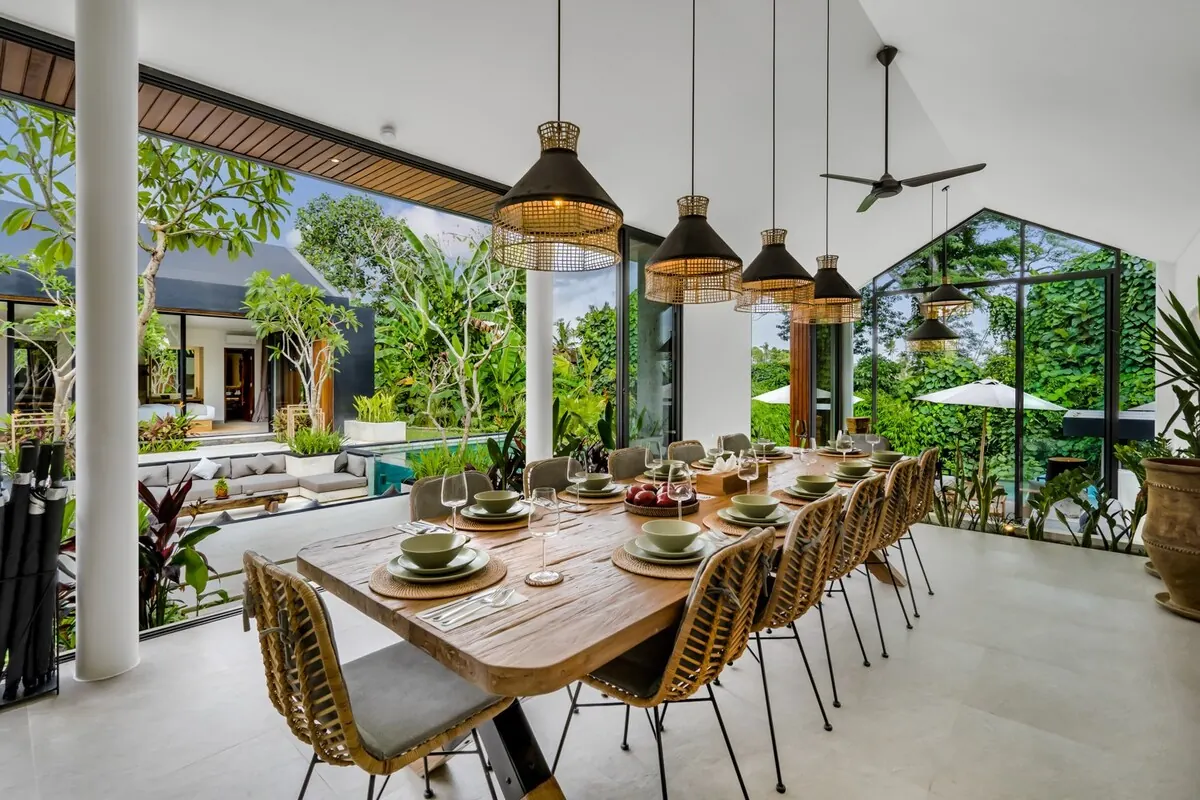 6 BR Infinity-Pool Jungle-View Retreat Ubud — 6BR Villa Rental in Ubud — image 10