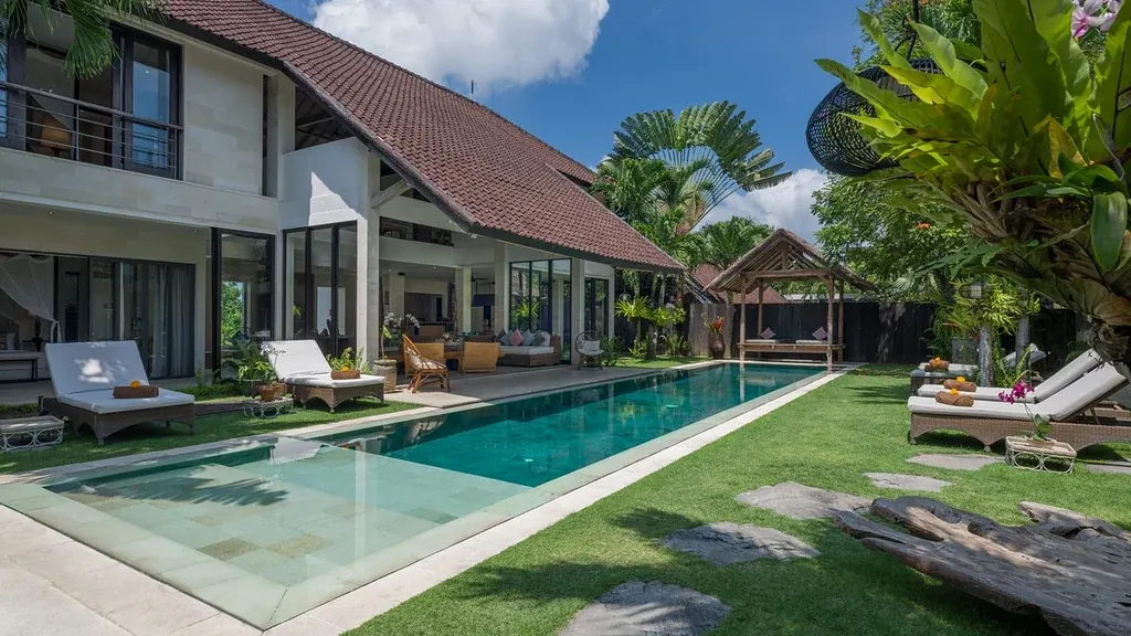 16 BR Private Estate Seminyak — 16BR Estate Rental in Seminyak — image 4