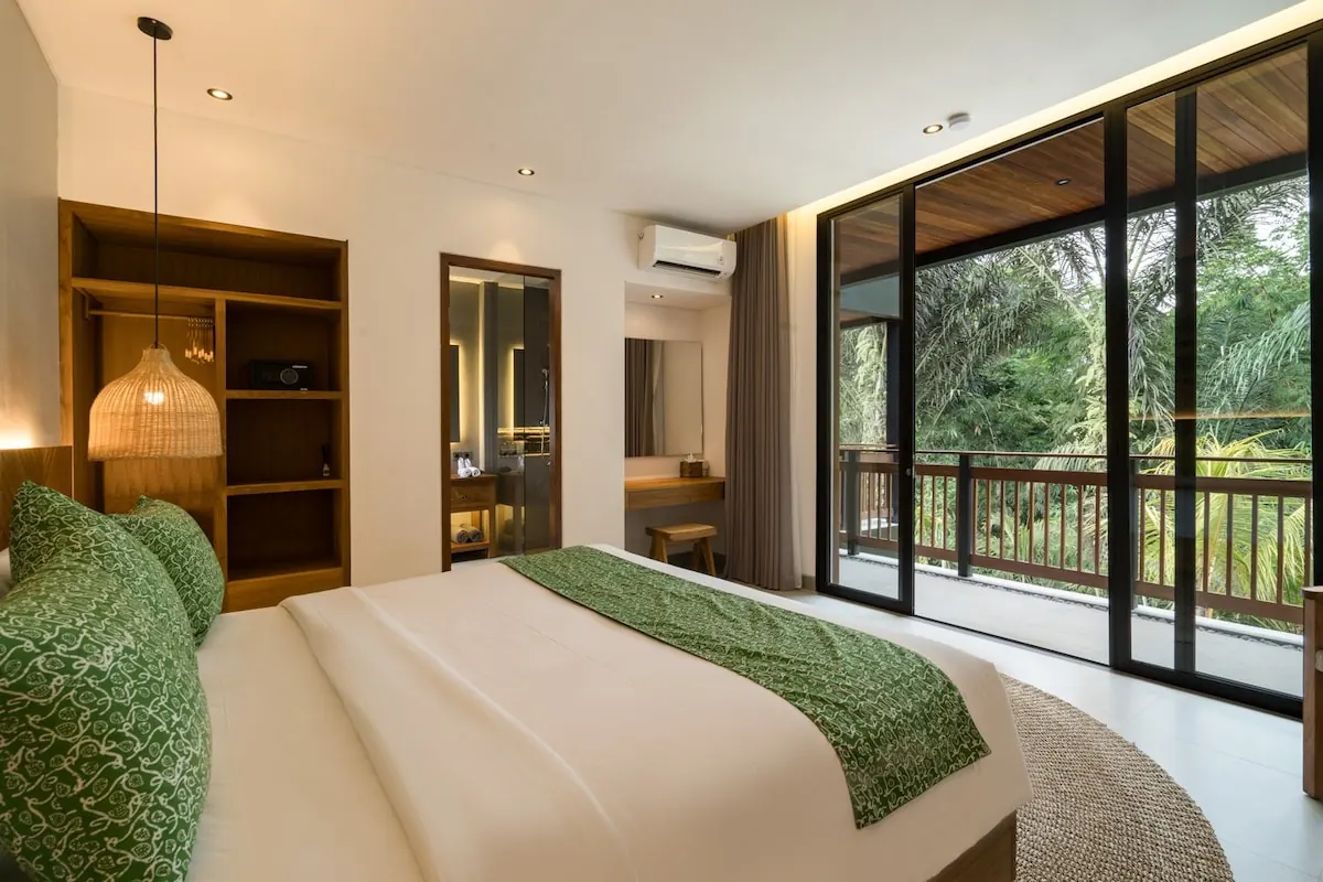 4 BR Tropical-Modern Jungle Retreat Ubud — 4BR Villa Rental in Ubud — image 17