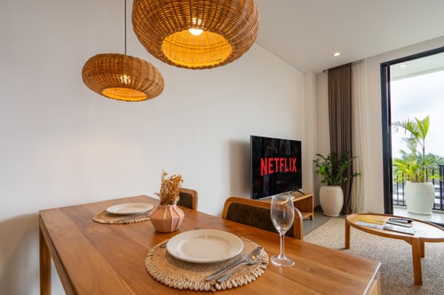SB 303 - 1BR Pool Suite, Near Batu Belig Beach - Canggu, Bali — image 6
