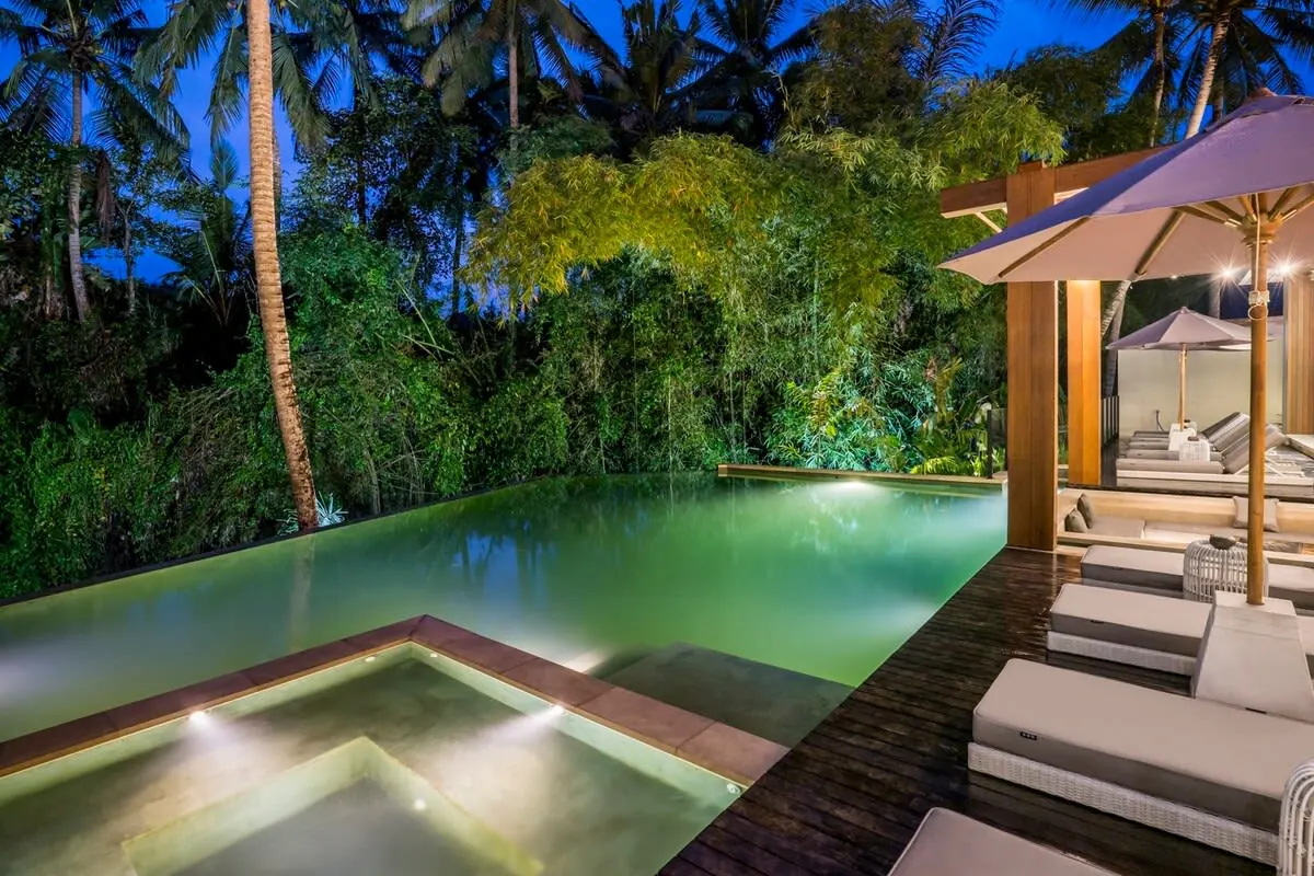 6 BR Riverside Infinity-Pool Villa Ubud — 6BR Villa Rental in Ubud — image 11