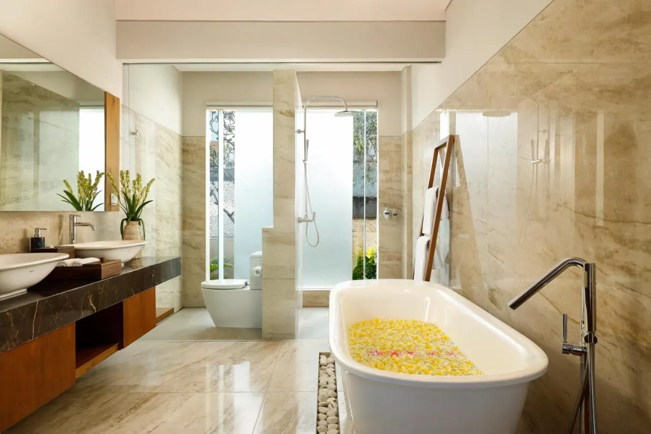 3 BR Hilltop Pool Villa Nusa Dua — 3BR Villa Rental in Nusa Dua — image 13