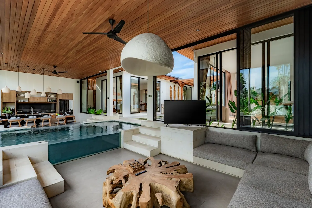 4 BR Courtyard Pool Retreat Ubud — 4BR Villa Rental in Ubud — image 18