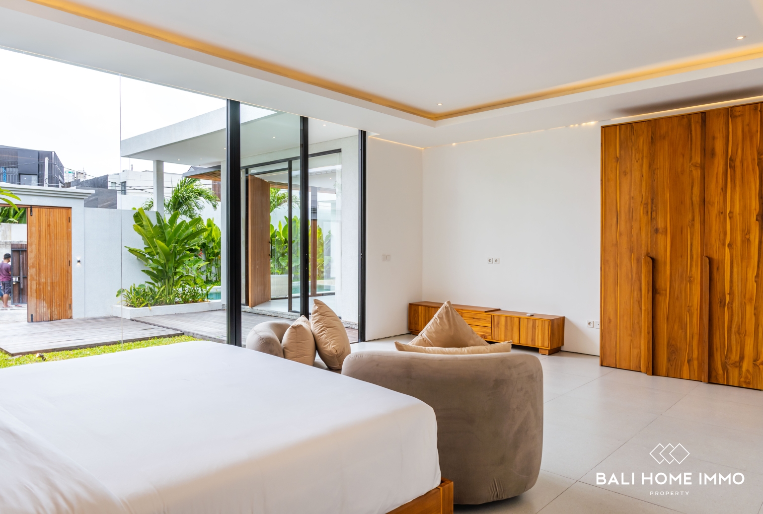 Family style 4 Bedroom Villa for rent in Umalas — image 16