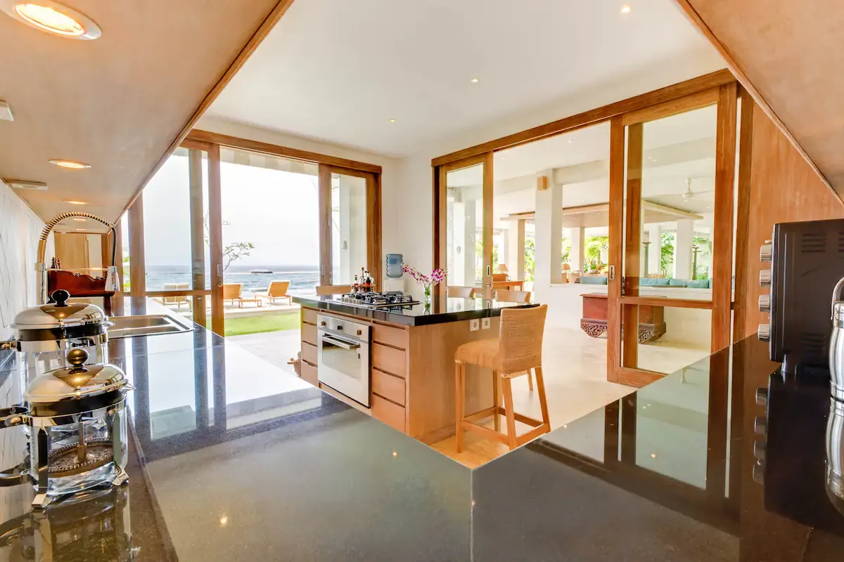 Siri Mendira - Villa Angsoka — 6BR Villa Rental in Candidasa — image 7