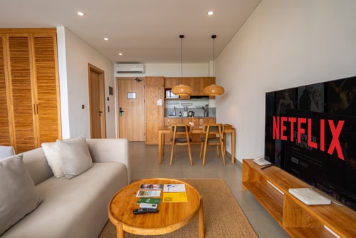 SB 303 - 1BR Pool Suite, Near Batu Belig Beach - Canggu, Bali — image 1