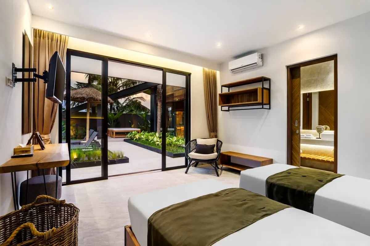 5 BR Designer Tropical Garden Villa Ubud — 5BR Villa Rental in Ubud — image 2