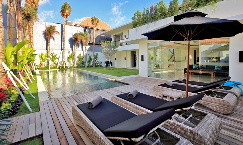 Seminyak Villa 3295 — image 1