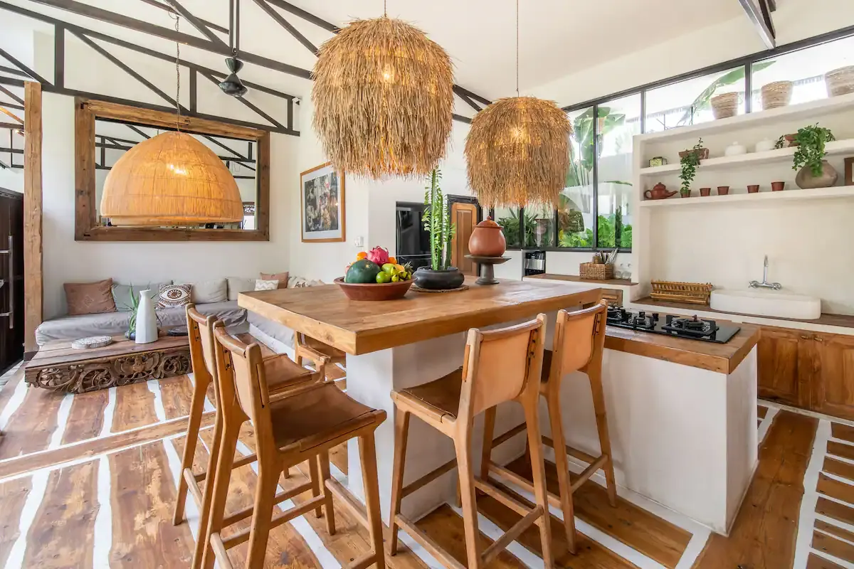 6 BR Group Open-Air Retreat Canggu — 6BR Villa Rental in Canggu — image 2