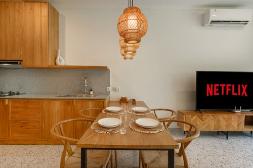 Beachtown Berawa 2BR Pool Villa | Near Cafe in Tibubeneng, Bali — image 2