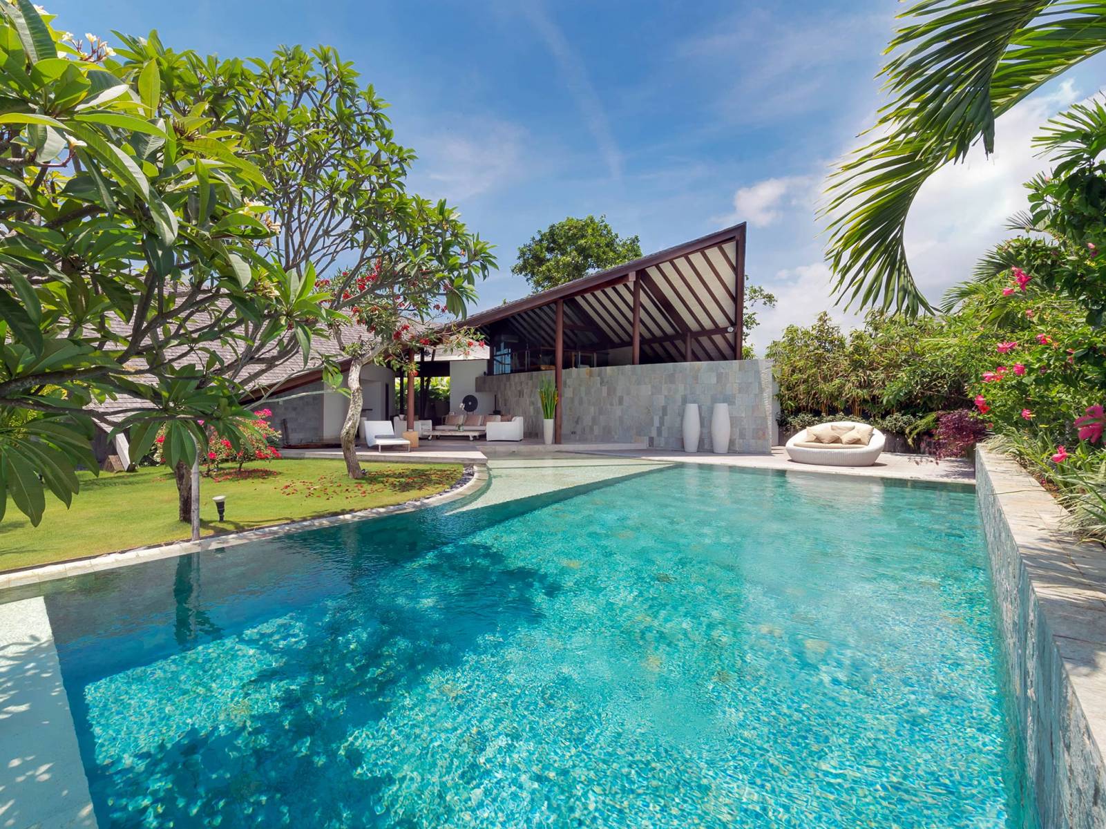Seminyak Villa 3544 — image 2