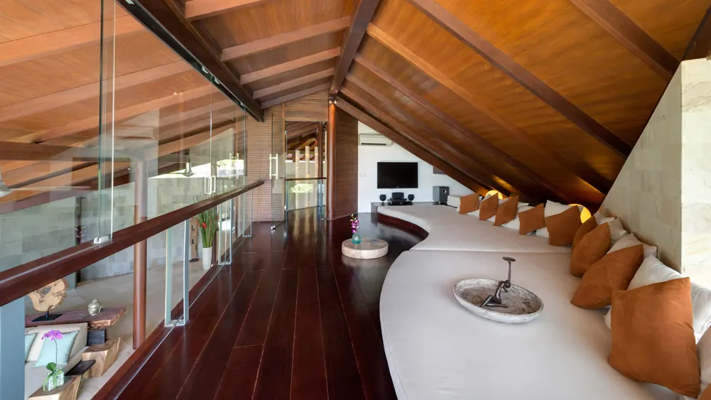4 BR Architect-Designed Tropical Garden Villa Seminyak — 4BR Villa Rental in Seminyak — image 6