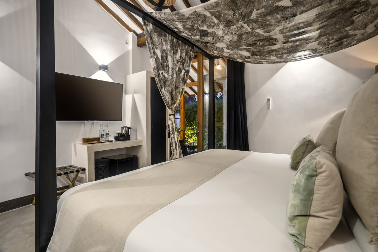 Villa Bloom - Joglo in Canggu — image 8